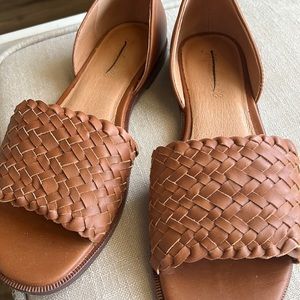 EUC Madewell best selling woven flats ✨